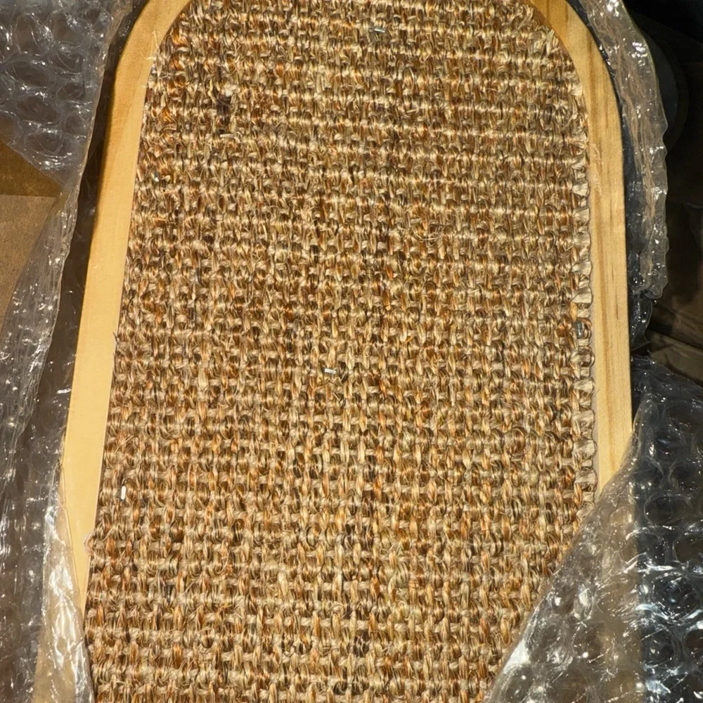 Akarden Wall Mounted Cat Scratcher - Indoor Cat Scratching Board Cat New